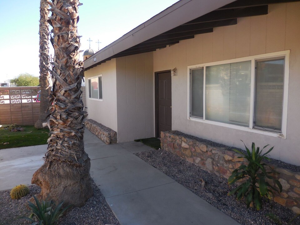 4499 E Calle De Carlos in Palm Springs, CA - Building Photo