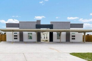 19 Lauryn Dr in San Juan, TX - Building Photo