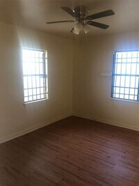 4808 Wayne St photo'