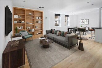 253 W 73rd St in New York, NY - Building Photo - Building Photo