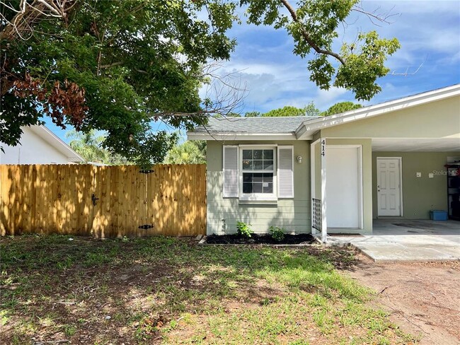 414 Live Oak Ln in Dunedin, FL - Building Photo - Building Photo