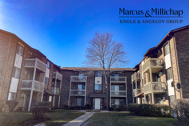 2256 Nichols Rd in Arlington Heights, IL - Building Photo - Building Photo