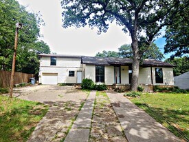 2605 Stark St in Fort Worth, TX - Building Photo