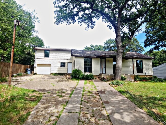 property at 2605 Stark St