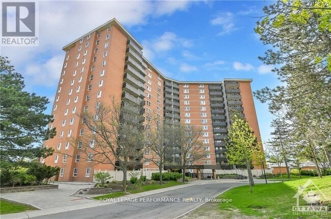 property at 2020-2020 Jasmine Crescent