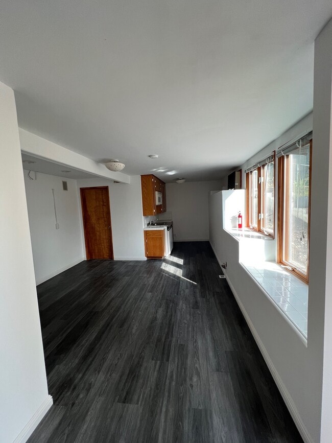 12 Coach Rd, Unit Studio in Rancho Palos Verdes, CA - Building Photo - Building Photo