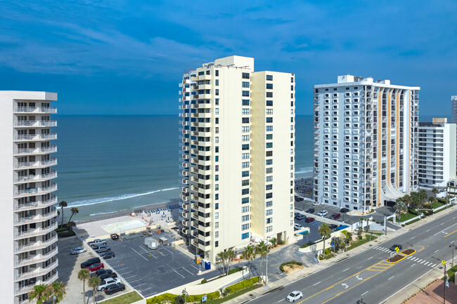 Oceans Five Condominium in Daytona Beach Shores, FL - Building Photo - Building Photo