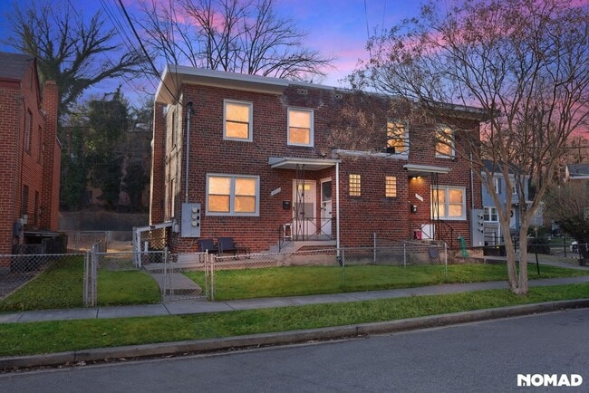 2713 Fort Baker Dr SE in Washington, DC - Foto de edificio - Building Photo