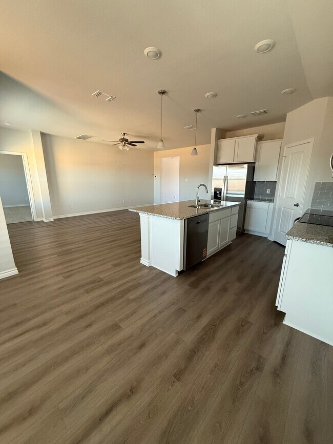 4830 Hawkins Dr in Belton, TX - Building Photo - Building Photo