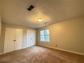 1014 Huntington Trce SE in Smyrna, GA - Building Photo - Building Photo