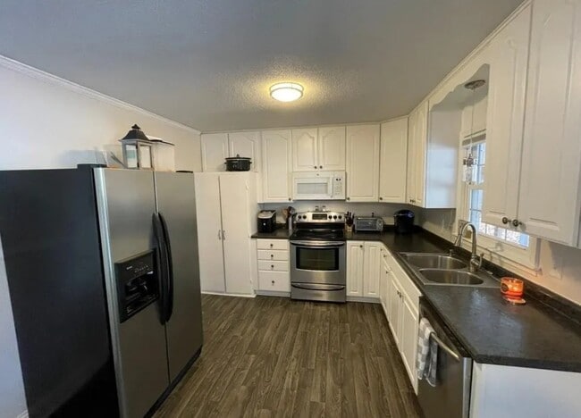 property at 132 SE 33rd St