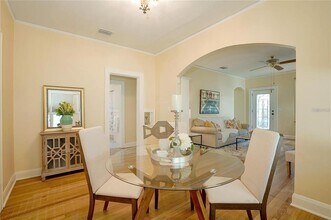 907 W Woodlawn Ave in Tampa, FL - Building Photo - Building Photo