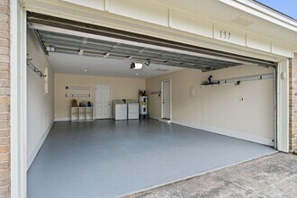 137 Deville Dr in Mary Esther, FL - Building Photo - Building Photo