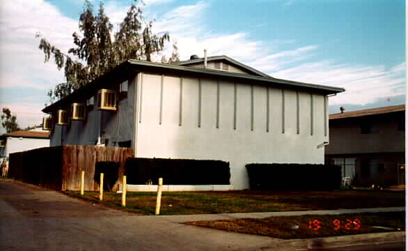 928 N Vicentia Ave in Corona, CA - Building Photo - Building Photo