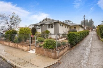 10602 Helendale Ave in Los Angeles, CA - Building Photo - Building Photo