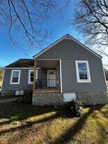 135 Three Notch Rd in Ringgold, GA - Building Photo