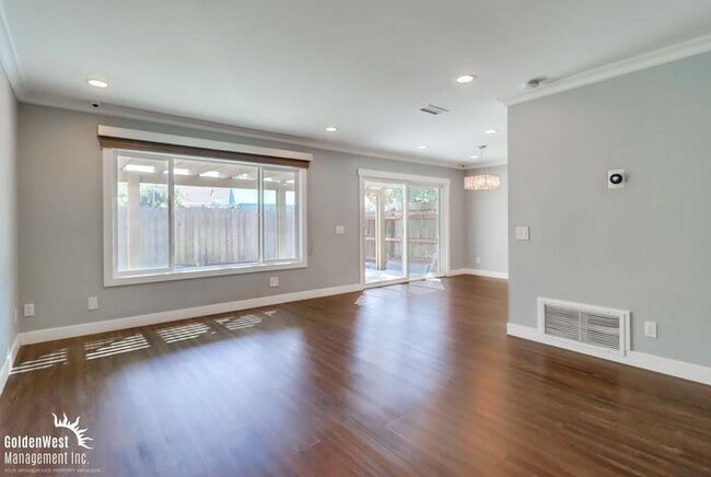 7613 Caminito De Oi Vay in San Diego, CA - Building Photo - Building Photo