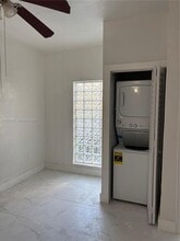 568 SW 3rd St in Miami, FL - Building Photo - Building Photo