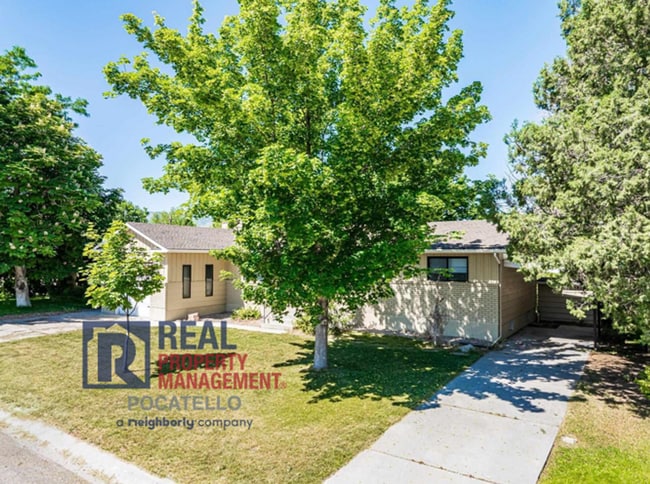 33 Temple Ave in Pocatello, ID - Building Photo - Building Photo