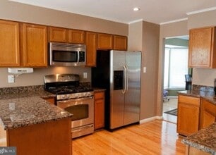 6588 Morning Meadow Dr in Alexandria, VA - Building Photo - Building Photo