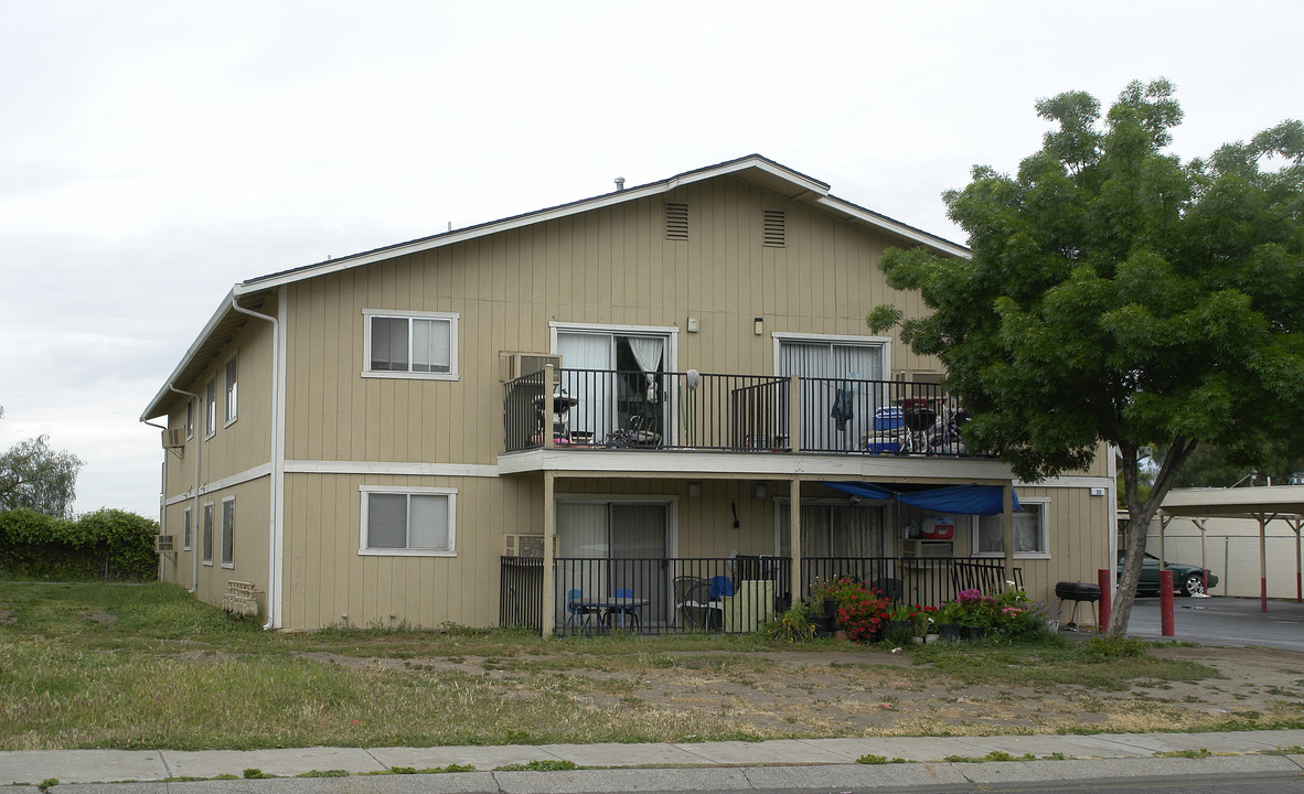 Skipper Apartments in Bay Point, CA - Building Photo