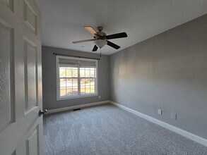 641 Orchard Falls Dr in Spring Lake, NC - Building Photo - Building Photo