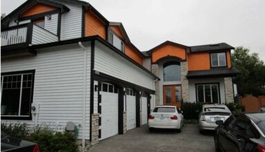 8725 46th Plz W in Mukilteo, WA - Building Photo - Building Photo