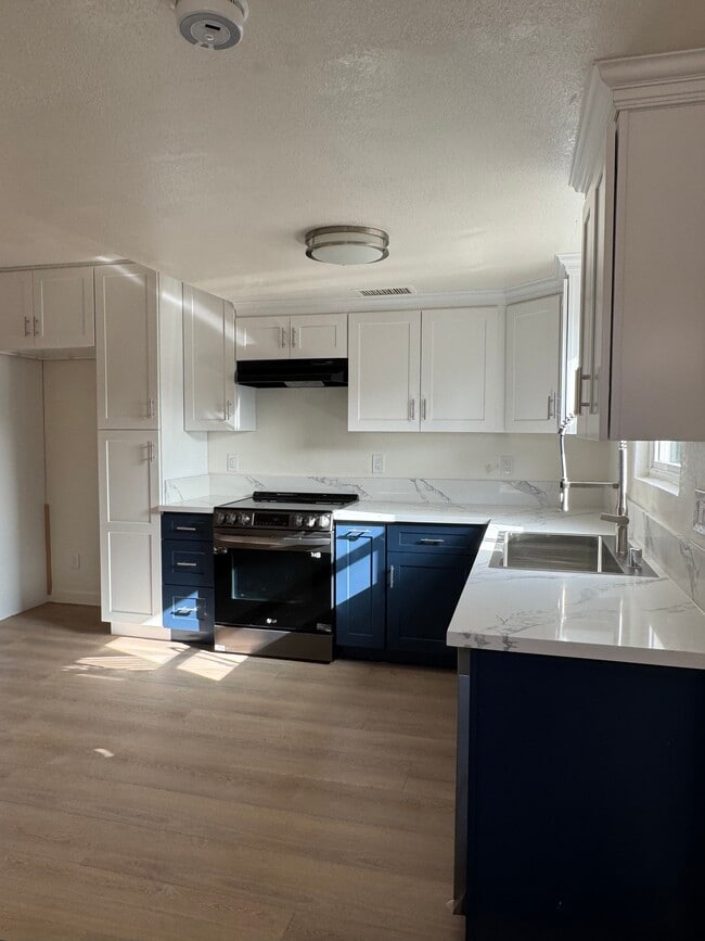 property at 804 N Geneva St