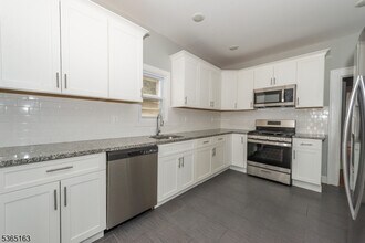 5 Montrose St in South Orange, NJ - Building Photo - Building Photo