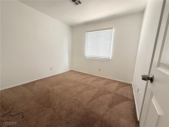 2113 Velvet Hill Ave in Las Vegas, NV - Building Photo - Building Photo