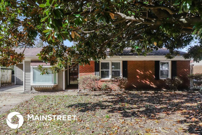 property at 1753 Maxine St