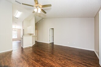 14036 Crestwick Dr W in Jacksonville, FL - Building Photo - Building Photo