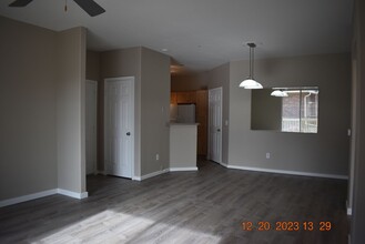 1692 W Canal Cir in Littleton, CO - Building Photo - Building Photo