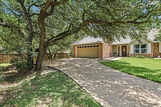 7911 Cavalry Ct in Austin, TX - Building Photo - Building Photo