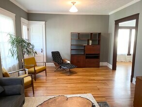 1447 Larchmont Ave in Lakewood, OH - Building Photo - Building Photo