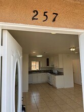 253 E Plymouth St in Long Beach, CA - Building Photo - Building Photo