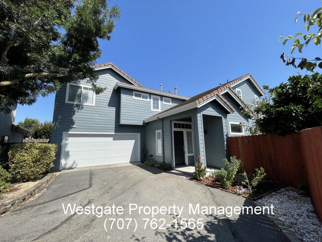 property at 1453 Woodside Cir