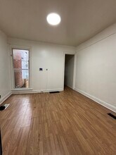 292X Parkwood Ave in Baltimore, MD - Building Photo - Building Photo