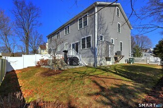 30 Narrow St in Fairfield, CT - Building Photo - Building Photo