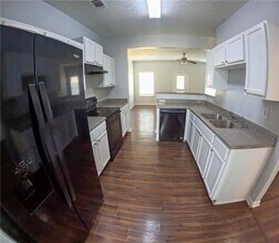 6412 Ellenwood Dr in Rex, GA - Building Photo - Building Photo