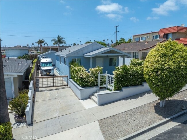 property at 33895 Alcazar Dr