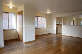 708 N 80th St in Seattle, WA - Building Photo - Building Photo