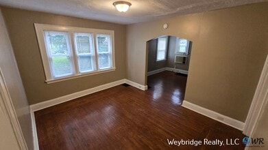 2106 Harrison Ave in Cincinnati, OH - Building Photo - Building Photo
