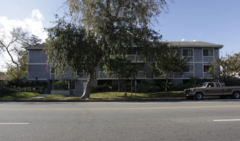 6645 Coldwater Canyon Ave Apartments