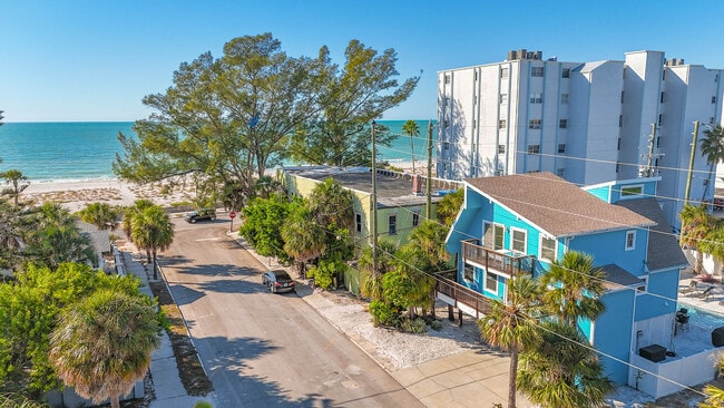 113 4th Ave in St Pete Beach, FL - Building Photo - Building Photo