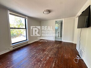 2423 Parkview Ave in Kalamazoo, MI - Building Photo - Building Photo