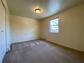 434 Vale Ave in Plum, PA - Building Photo - Building Photo