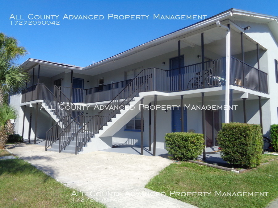1428 Spring Ln-Unit -4 in Clearwater, FL - Foto de edificio