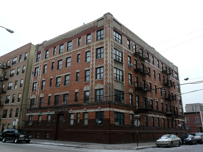 2016 Hughes Ave in Bronx, NY - Building Photo - Building Photo