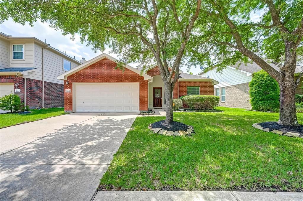 16627 Sperry Gardens Dr in Houston, TX - Building Photo